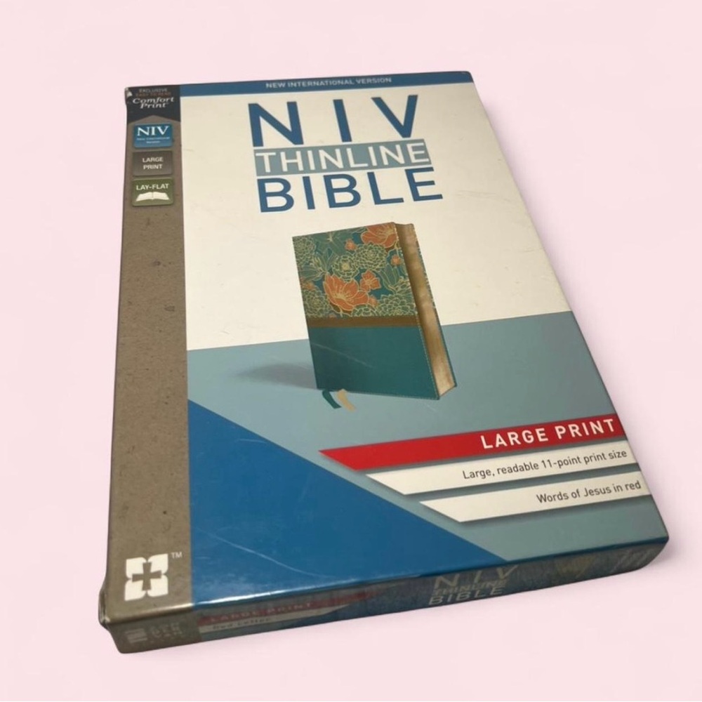 📖 NIV Thinline Bible - Large Print | Leathersoft Teal Floral Cover - Picture 3 of 8